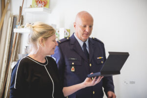 Batons voor partner Leida - Onthulling